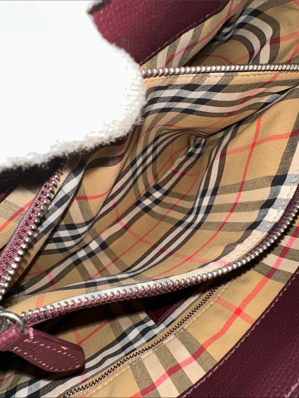 Burberry Banner Tote Bag in Burgundy Leather - Picture 12 of 15